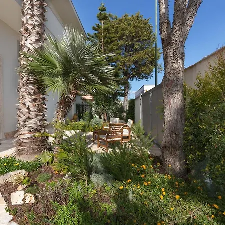 Le Radici Del Salento Luxury Bed & Breakfast