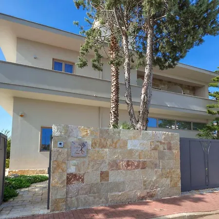 Le Radici Del Salento Luxury Bed & Breakfast